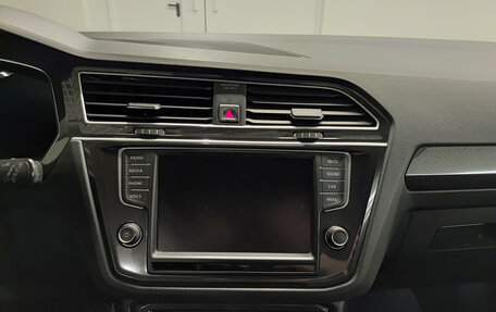 Volkswagen Tiguan II, 2017 год, 2 388 000 рублей, 18 фотография