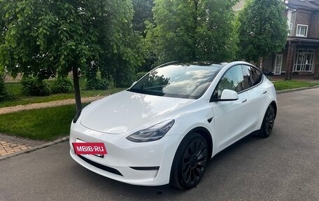 Tesla Model Y I, 2021 год, 3 699 000 рублей, 3 фотография