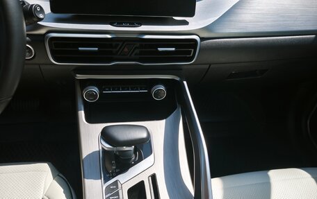Geely Coolray I, 2023 год, 1 580 000 рублей, 24 фотография