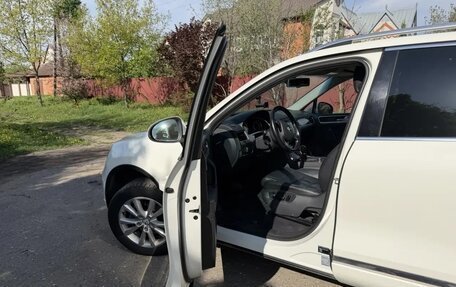 Volkswagen Touareg III, 2011 год, 1 750 000 рублей, 5 фотография