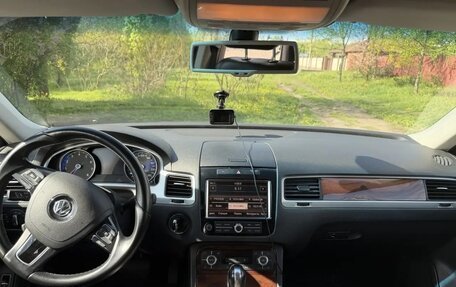 Volkswagen Touareg III, 2011 год, 1 750 000 рублей, 7 фотография
