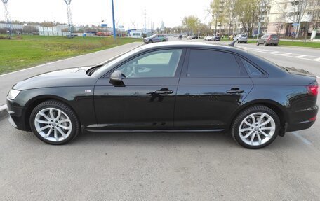 Audi A4, 2017 год, 2 300 000 рублей, 4 фотография