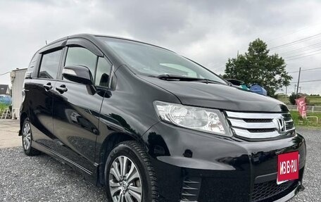Honda Freed I, 2013 год, 850 000 рублей, 1 фотография