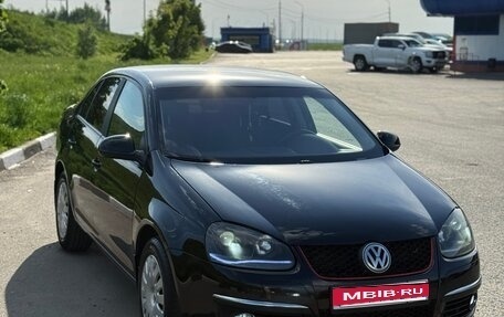 Volkswagen Jetta VI, 2008 год, 580 000 рублей, 1 фотография