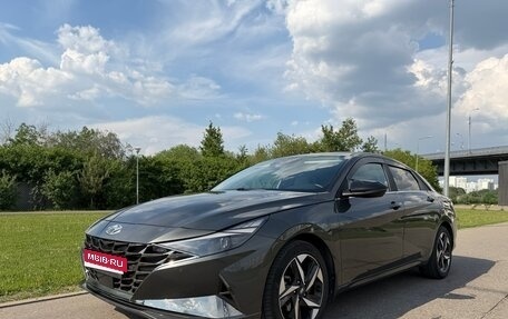 Hyundai Elantra, 2021 год, 2 250 000 рублей, 1 фотография