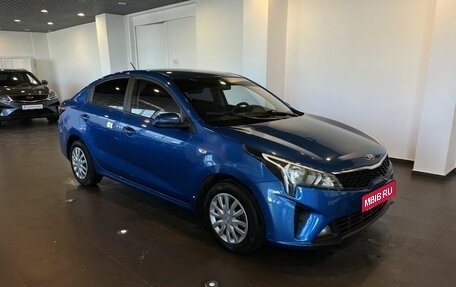 KIA Rio IV, 2021 год, 1 830 000 рублей, 1 фотография