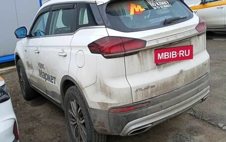 Geely Atlas, 2024 год, 1 875 000 рублей, 4 фотография