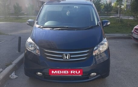 Honda Freed I, 2010 год, 785 000 рублей, 2 фотография