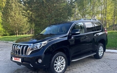 Toyota Land Cruiser Prado 150 рестайлинг 2, 2016 год, 3 700 000 рублей, 1 фотография