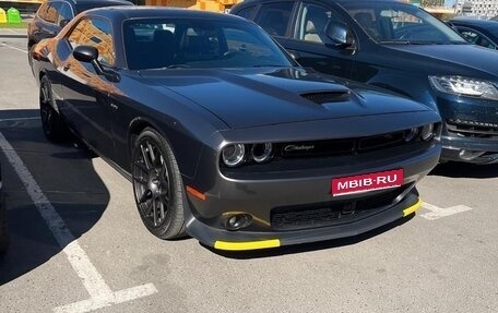 Dodge Challenger III рестайлинг 2, 2019 год, 5 000 000 рублей, 1 фотография