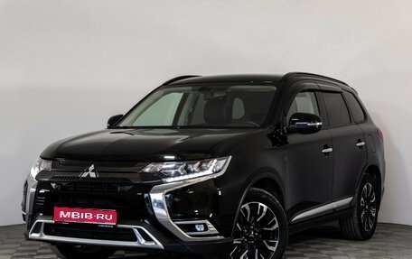 Mitsubishi Outlander III рестайлинг 3, 2021 год, 2 949 000 рублей, 1 фотография