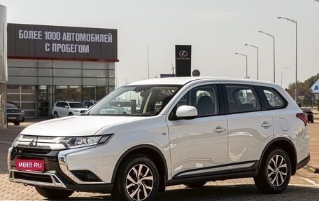 Mitsubishi Outlander III рестайлинг 3, 2021 год, 1 715 000 рублей, 1 фотография