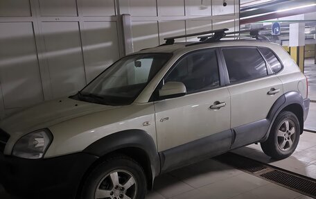 Hyundai Tucson III, 2007 год, 951 000 рублей, 3 фотография