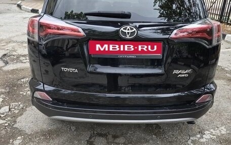 Toyota RAV4, 2017 год, 1 955 000 рублей, 3 фотография