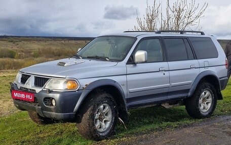 Mitsubishi Pajero Sport II рестайлинг, 2005 год, 890 000 рублей, 2 фотография