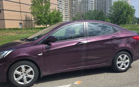 Hyundai Solaris II рестайлинг, 2012 год, 900 000 рублей, 8 фотография