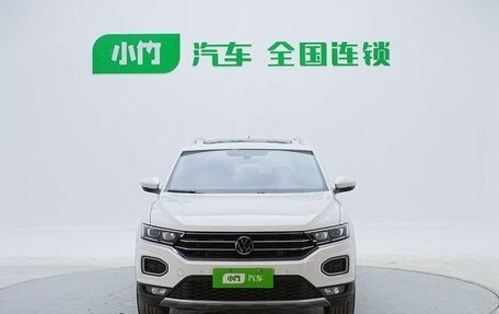 Volkswagen T-Roc I, 2022 год, 1 447 000 рублей, 2 фотография