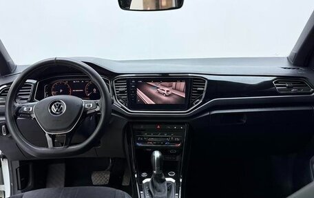 Volkswagen T-Roc I, 2022 год, 1 447 000 рублей, 9 фотография