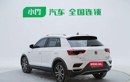 Volkswagen T-Roc I, 2022 год, 1 447 000 рублей, 8 фотография