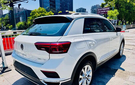Volkswagen T-Roc I, 2023 год, 1 300 000 рублей, 5 фотография