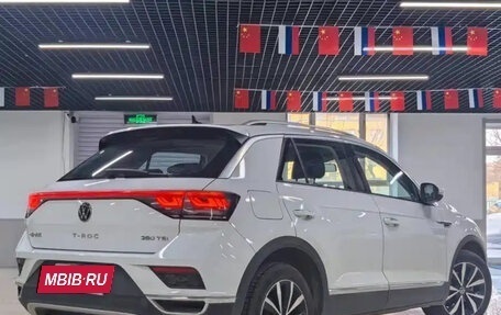Volkswagen T-Roc I, 2023 год, 1 710 420 рублей, 4 фотография