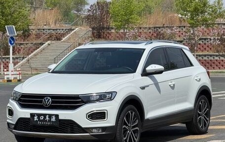 Volkswagen T-Roc I, 2022 год, 1 863 000 рублей, 3 фотография
