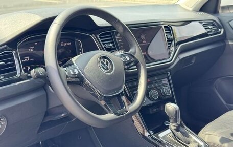 Volkswagen T-Roc I, 2022 год, 1 863 000 рублей, 9 фотография