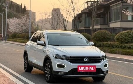 Volkswagen T-Roc I, 2022 год, 1 538 000 рублей, 3 фотография