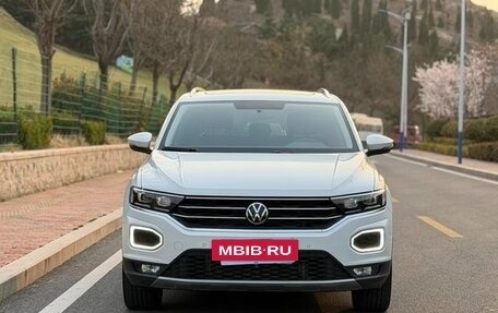 Volkswagen T-Roc I, 2022 год, 1 538 000 рублей, 2 фотография