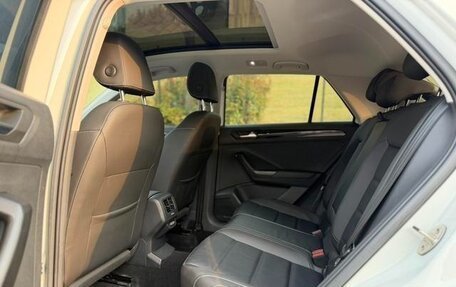 Volkswagen T-Roc I, 2022 год, 1 538 000 рублей, 9 фотография