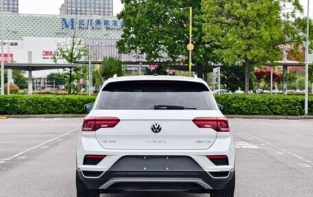 Volkswagen T-Roc I, 2022 год, 1 521 000 рублей, 5 фотография
