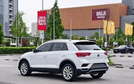 Volkswagen T-Roc I, 2022 год, 1 521 000 рублей, 6 фотография