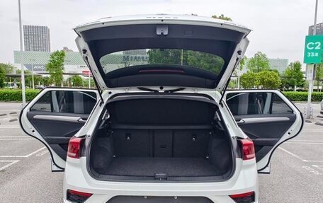 Volkswagen T-Roc I, 2022 год, 1 521 000 рублей, 16 фотография