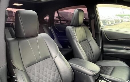 Toyota Harrier, 2020 год, 2 390 000 рублей, 16 фотография
