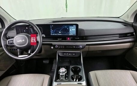 KIA Carnival, 2024 год, 3 877 757 рублей, 7 фотография