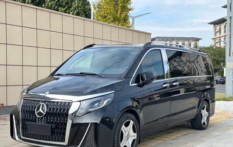 Mercedes-Benz Vito, 2024 год, 5 850 000 рублей, 4 фотография