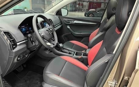 Skoda Karoq I, 2025 год, 1 760 777 рублей, 8 фотография