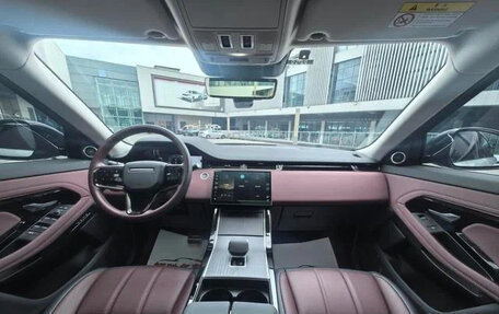 Land Rover Range Rover Evoque II, 2024 год, 4 309 000 рублей, 14 фотография