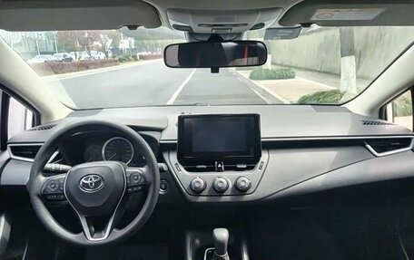 Toyota Corolla, 2022 год, 1 070 000 рублей, 7 фотография