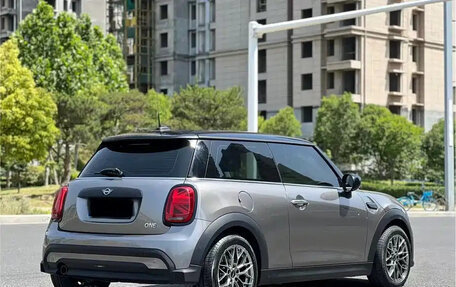 MINI Hatch, 2023 год, 1 967 000 рублей, 4 фотография