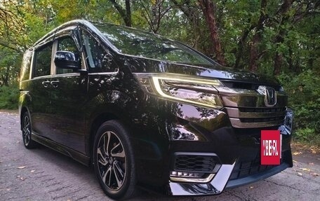 Honda Stepwgn IV, 2021 год, 1 890 000 рублей, 2 фотография