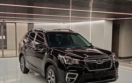 Subaru Forester, 2019 год, 1 850 000 рублей, 2 фотография