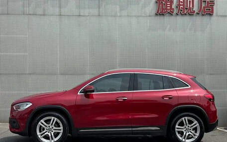 Mercedes-Benz GLA, 2019 год, 1 650 000 рублей, 7 фотография