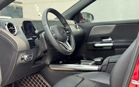 Mercedes-Benz GLA, 2019 год, 1 650 000 рублей, 16 фотография