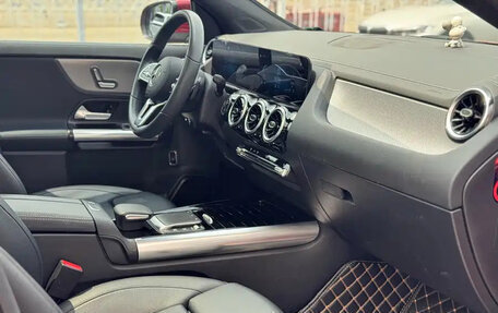 Mercedes-Benz GLA, 2019 год, 1 650 000 рублей, 17 фотография