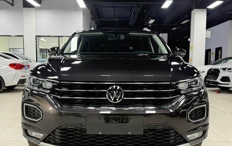 Volkswagen T-Roc I, 2022 год, 1 850 000 рублей, 5 фотография
