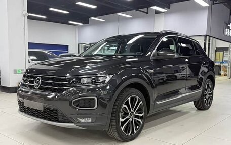 Volkswagen T-Roc I, 2022 год, 1 850 000 рублей, 10 фотография