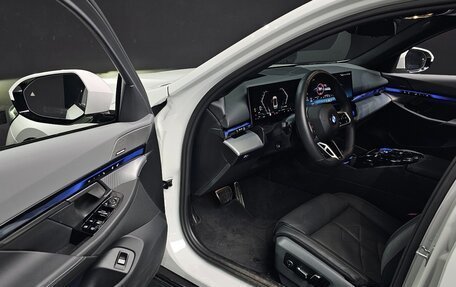 BMW 5 серия, 2025 год, 7 670 000 рублей, 6 фотография