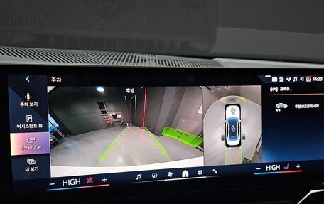 BMW 5 серия, 2025 год, 7 670 000 рублей, 13 фотография
