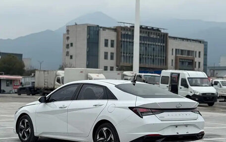 Hyundai Elantra, 2023 год, 1 225 000 рублей, 6 фотография